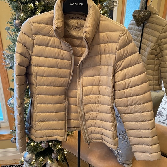 Calvin Klein down jacket - Picture 2 of 5